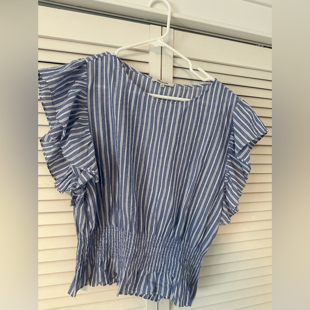 Super cute summer top! Like new!